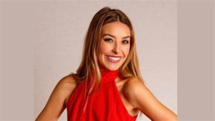 Amanda Cherundolo Height, Weight, Net Worth, Age, Birthday, Wikipedia, Who, Nationality, Biography