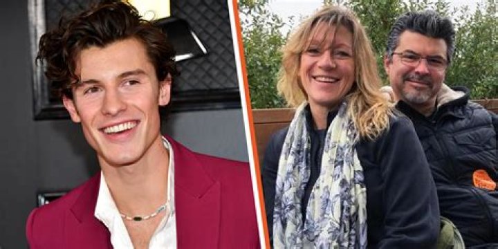 
Who are Shawn Mendess Parents? Shawn Mendes Biography, Parents Name, Nationality and More 
